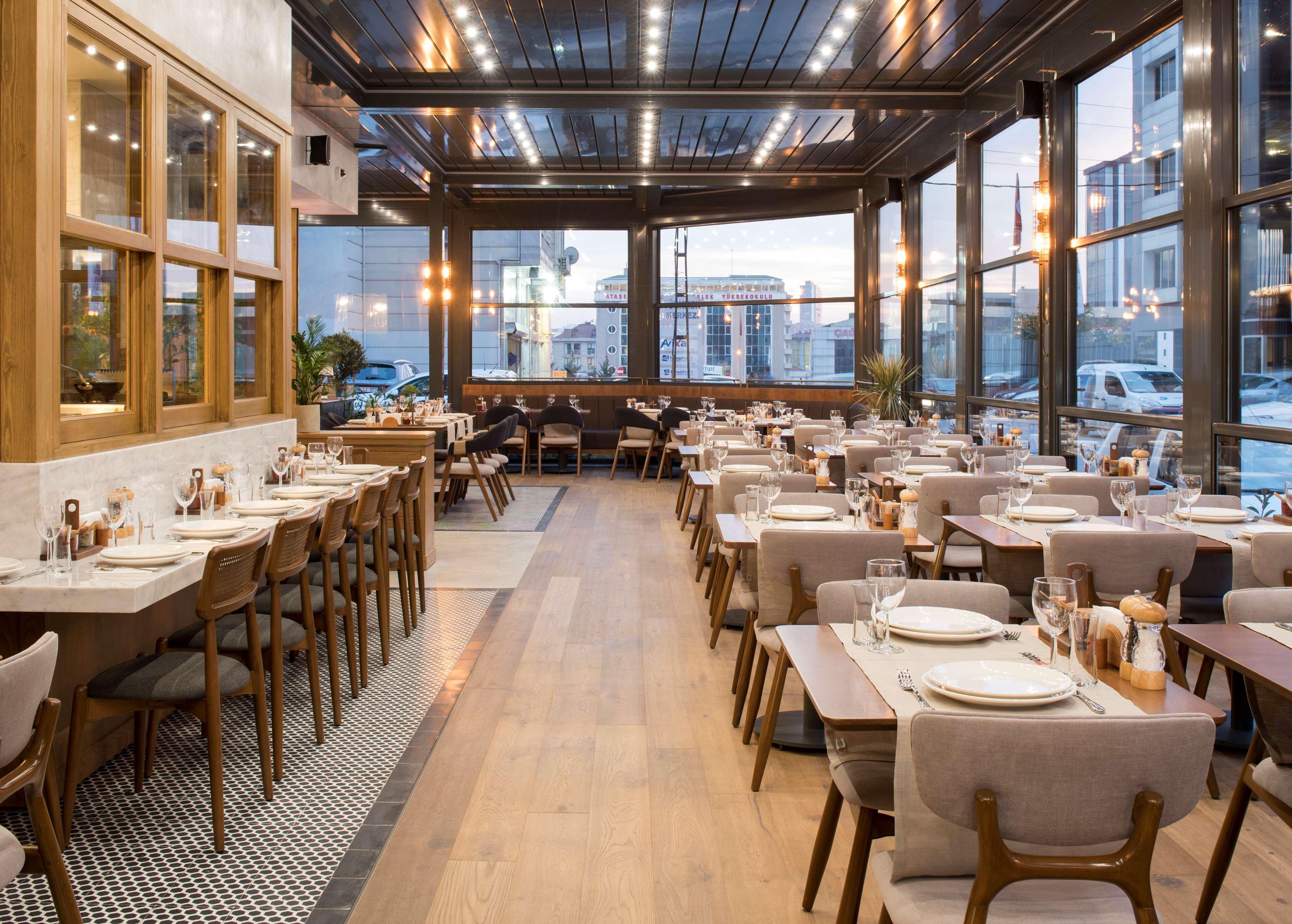 Park Inn By Radisson Istanbul Atasehir Exterior foto