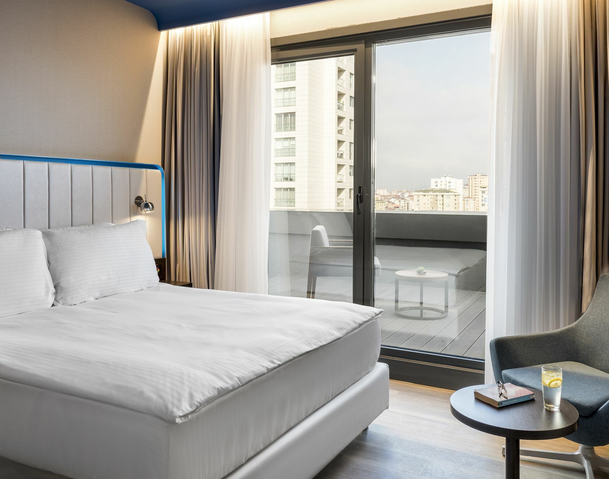 Park Inn By Radisson Istanbul Atasehir Exterior foto